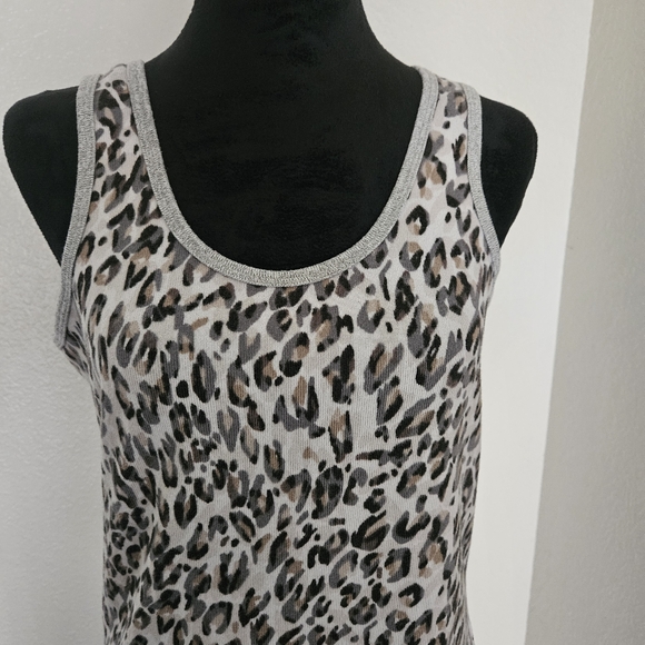 Cheetah Print Sleeves Tank - Picture 2 of 5
